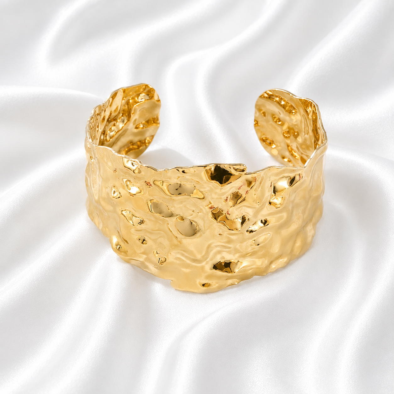 Statement Bangle - Roxy