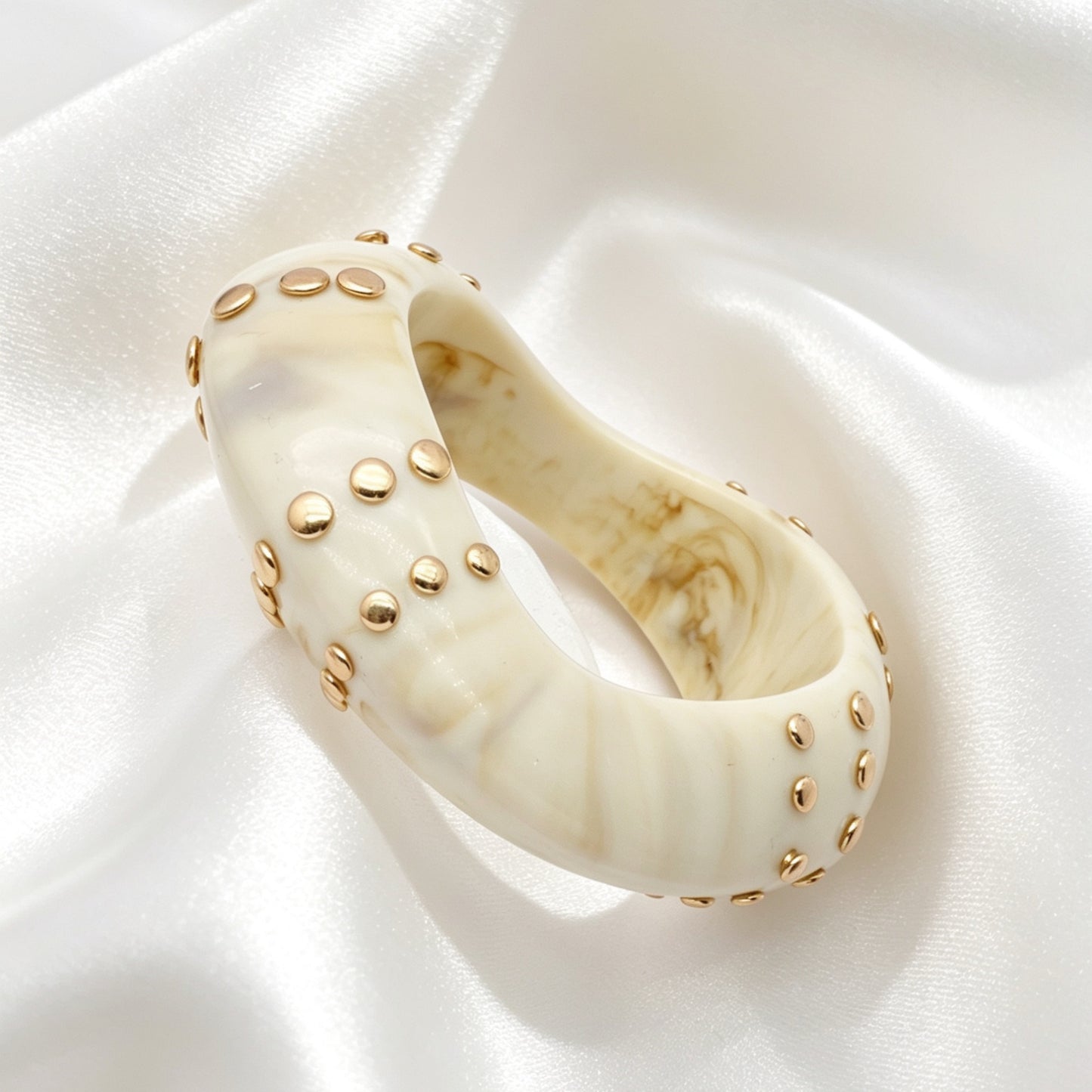 Bangle Met Studs – Esther