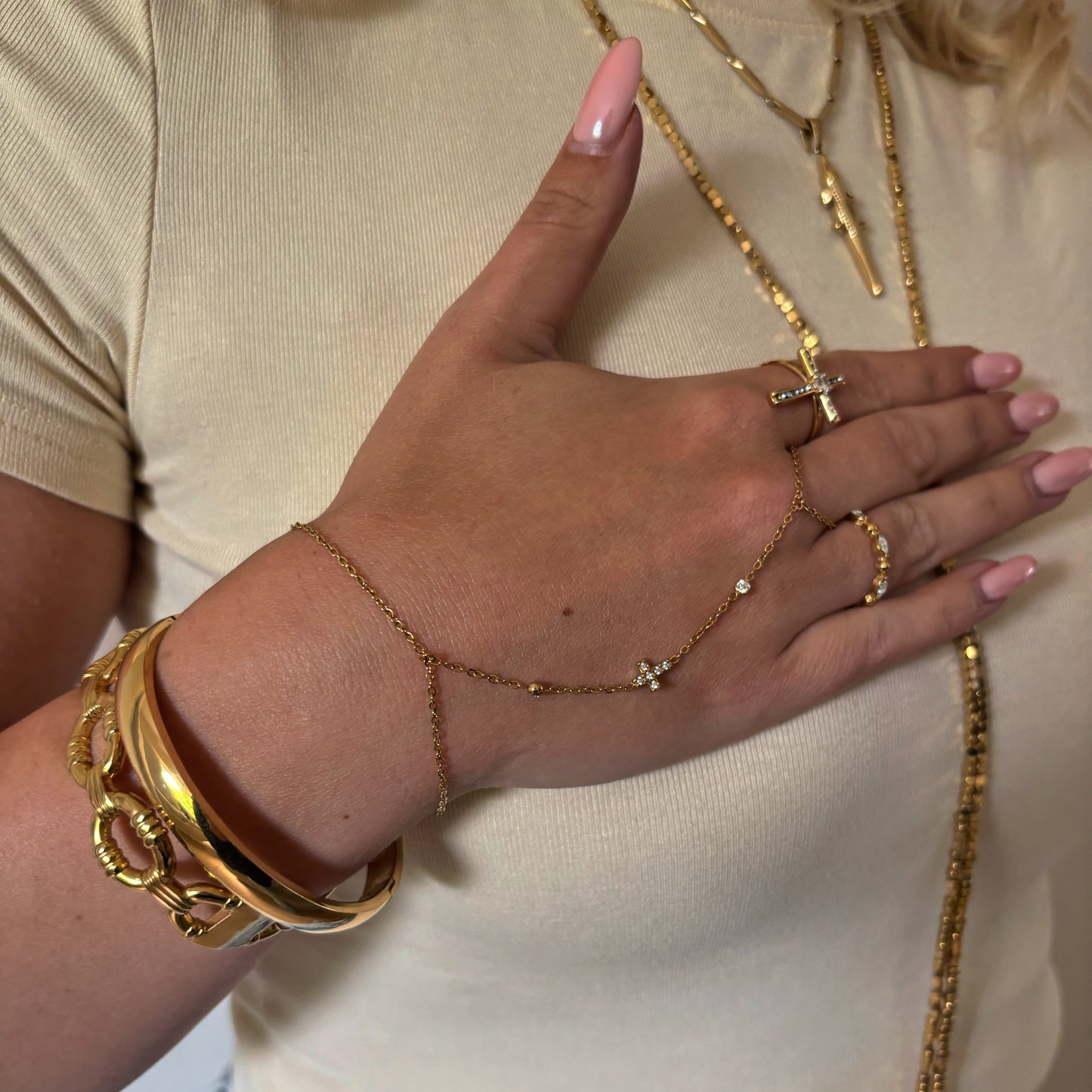 Hand Chain Met Kruis - Loïs