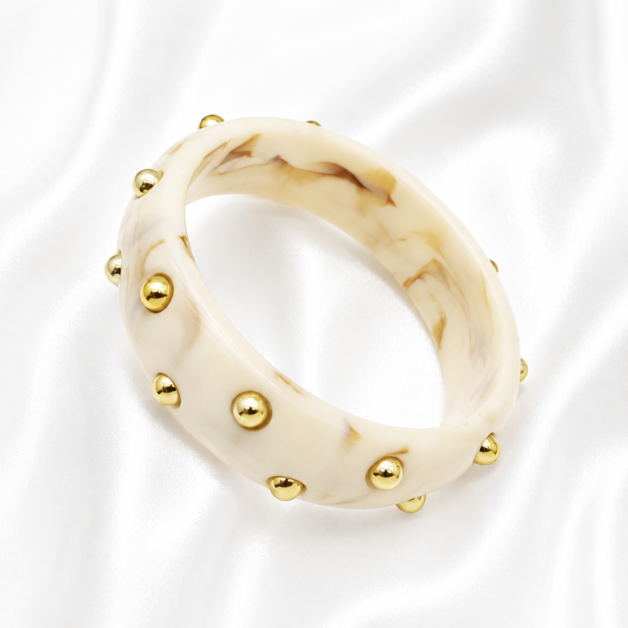 Bangle Met Studs Medium – Natasja