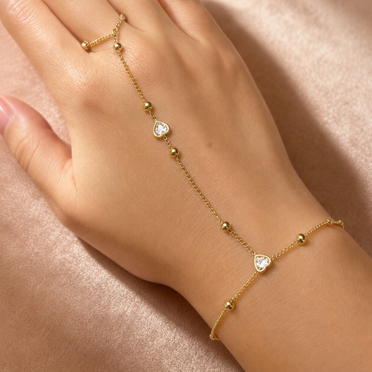 Hand Chain Met Hartjes – Ayla