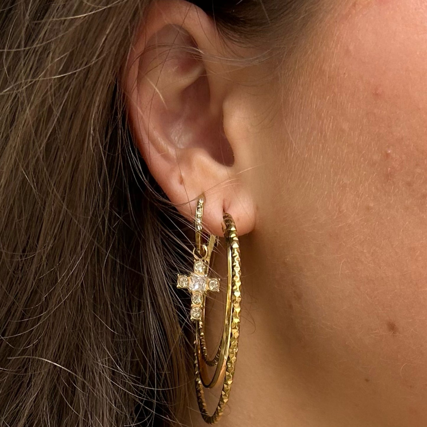 Kruis Oorbellen Met Strass – Evy