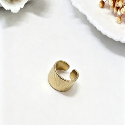 Ear Cuff Met Structuur - Jazz Lynn